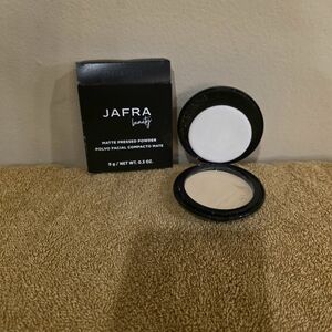 Jafra Beauty Matte Pressed Powder -creamLG20